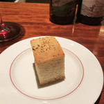 ワイン カルコス - ローズマリーのフォカッチャ♪