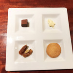 ワイン カルコス - 小菓子盛り合わせ（インスタ撮りver.）
