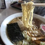 小牧千食堂 - コシのある細縮れ麺