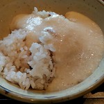 ダイナミックキッチン＆バー 響 - とろろ、ご飯はおかわり自由。とろろをかけて頂きます