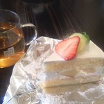 カフェ マリポーサ - ラフランスのケーキ 450円