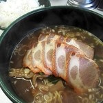 慶 - チャーシュー麺￥760＋ライス￥210