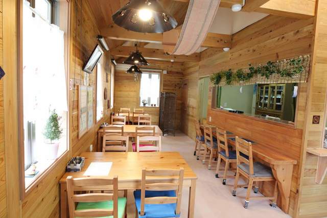 一縁工房 わらび - 新月（食堂）の写真