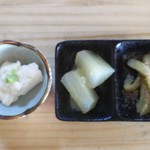 海さくら - チーズ豆腐、冬瓜の煮物、里芋ズイキの酢の物？