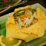 HARMONIQUE - 卵に包まれたオシャレなパッタイ