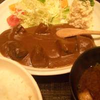 御二九と八さい はちべー - 牛ネック・シチュー。