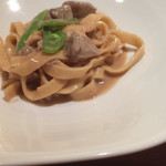 ワイン カルコス - フォアグラ スナップえんどうのパスタ