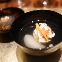 白金台こばやし - お椀　帆立真丈と松茸
