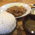 昭和大衆酒場 金さん - ♪生姜焼き定食（日本昔話盛り）￥680