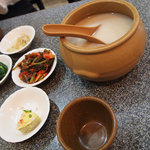 韓国料理 麦 - マッコリと小皿