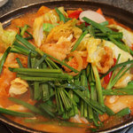 韓国料理 麦 - テッチャン鍋　一人前がこの量で出てきます