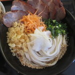 手打うどん長谷川 - 絶品の叉焼が５枚！