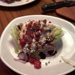 Outback Steakhouse - Blue Cheese Wedge Salad♪
