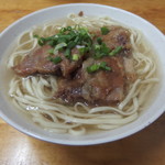 超コスパ良しのソーキそば（390円）