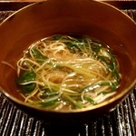 三葉、ふぐねぎ、椎茸のスッポン出汁沢煮庵
