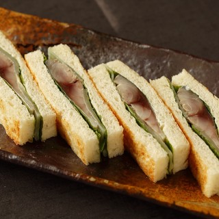 Fufuryu mackerel sandwich