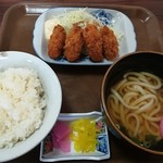 お食事処 なるみ - 料理写真:牡蠣フライ、小ご飯、半玉うどん