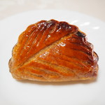 パティスリー ロタンティック - ショーソン　オ　ポム