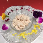 創作Dining Sushi　きくち - 白子withエディブル フラワー
      
      