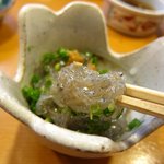 すし処 古川 - 生しらすを食べる