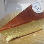 ピアッコリーナ・サイ - 2011.5.4　saiチーズケーキ300円　かなり美味しい！