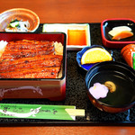 うなぎ 初音 - 「特製松うな重」。