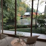 あさば - フリードリンクが楽しめるサロンからの眺め
      飲み物はノンアルコールです