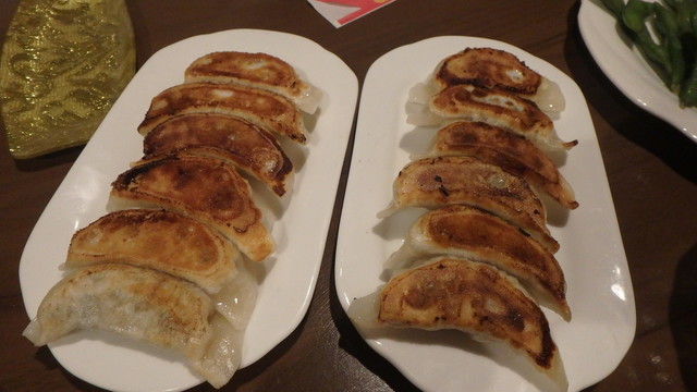赤坂餃子楼 アカサカギョウザロウ 赤坂見附 中華料理 食べログ