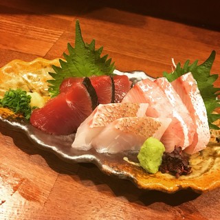 愛媛県八幡浜港直送！瀬戸内海の新鮮なお魚にこだわっています！