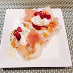 創作イタリアン Gemelli - 生ハム クリームチーズ ザクロが ON!