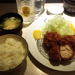ポンチ軒 - 上ヒレカツ定食 ¥1,600