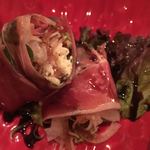 バルンバルン - 「大葉とチーズの生ハムロール〜バルサミコソースで〜」(以前より玉ねぎが効いていてチーズ感が少なかったような…)