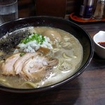 麺処 にそう - 濃縮煮干しラーメンと辛味