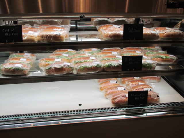 閉店 魔女のコッペパン 浦和パルコ店 浦和 パン 食べログ