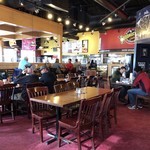 Fuddruckers - 店内♪