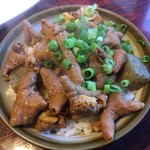 麺や　頂 - もつ煮めし(中) 300円