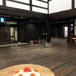 山形座 瀧波 - ここで花笠を踊ります♪（他のお客さんが映ってしまったので誰もいないショットですいません^_^;）