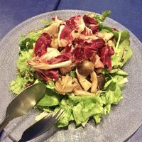 トラットリア・イタリア 品川店 - あつあつキノコとベーコンのサラダ