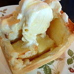 紅茶の店 ARIEL - ハニートーストの中