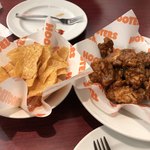 HOOTERS - 