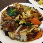 四川料理 福園 - 中華飯は濃いめ。