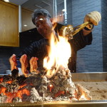 柳家錦 - 焼き場が囲炉裏風になり自由に焼けるようになりました