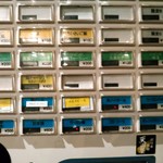 中村麺三郎商店 - エビスビールはおつまみ付き。