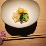 山形座 瀧波 - もって菊と地鶏のサラダ♪