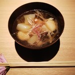 山形座 瀧波 - 芋煮は米沢牛とマグロの出汁で上品な味付けです！