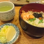 いし川 - お漬け物ついてくるよ！