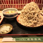 味奈登庵 - 牛せいろそば  富士山盛り！