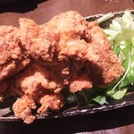 飲んべぇ食堂 らくだ屋 - 鶏唐揚げ