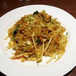 龍園 - カレービーフン：580円