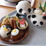 Smile Kitchen - ペンギンプレートとパンダパフェ